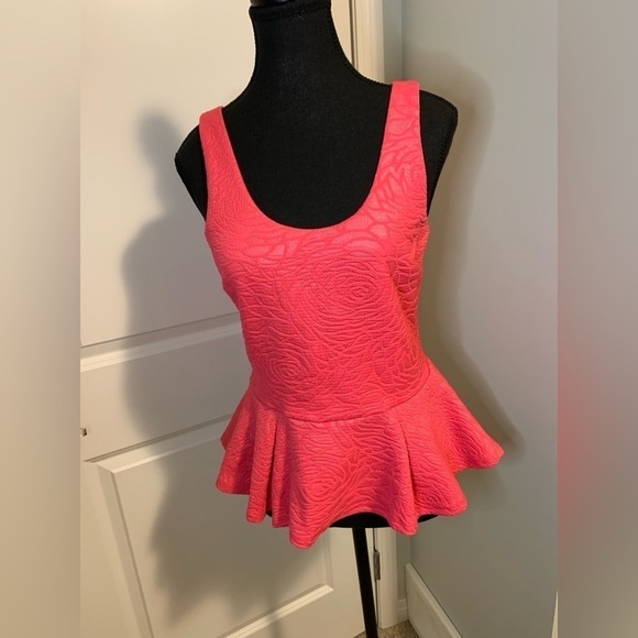 Bebe ladies sleeveless shirt in size M - Picture 3 of 13